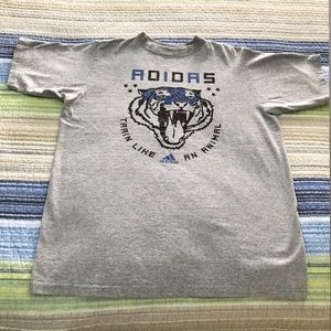 Adidas tiger graphic tee 🐯